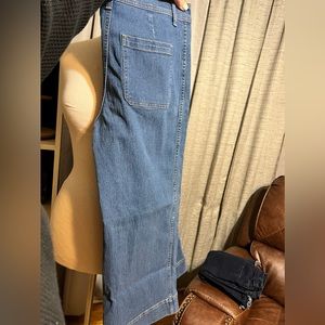 Wide straight leg Capri high rise jeans